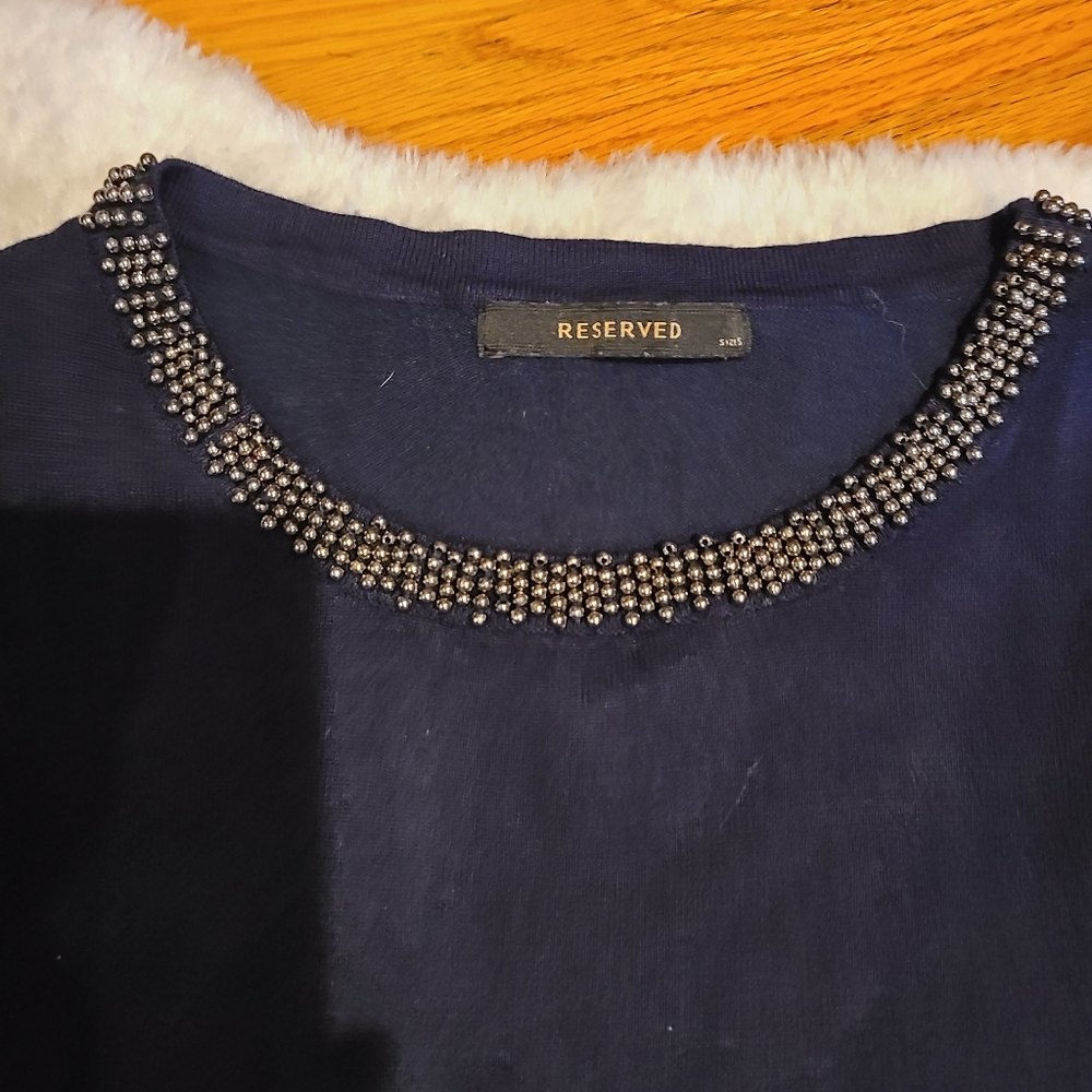 Reserved Sweater - Picture 2 of 3